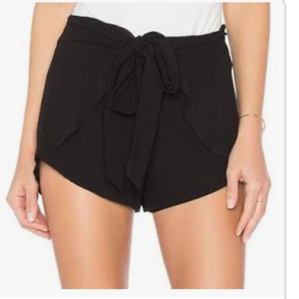 Indah Black Shorts w Tie